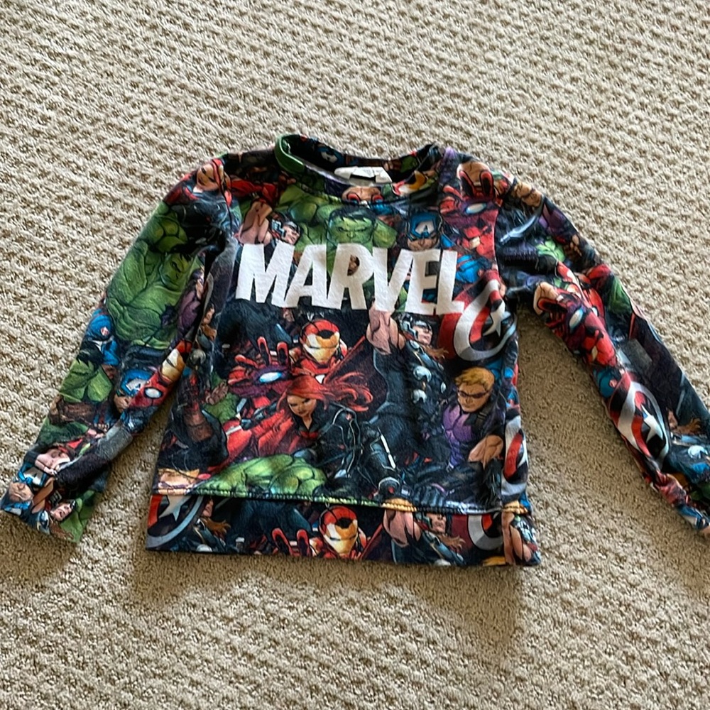 H&M Kids Marvel Sweatshirt. Size 6